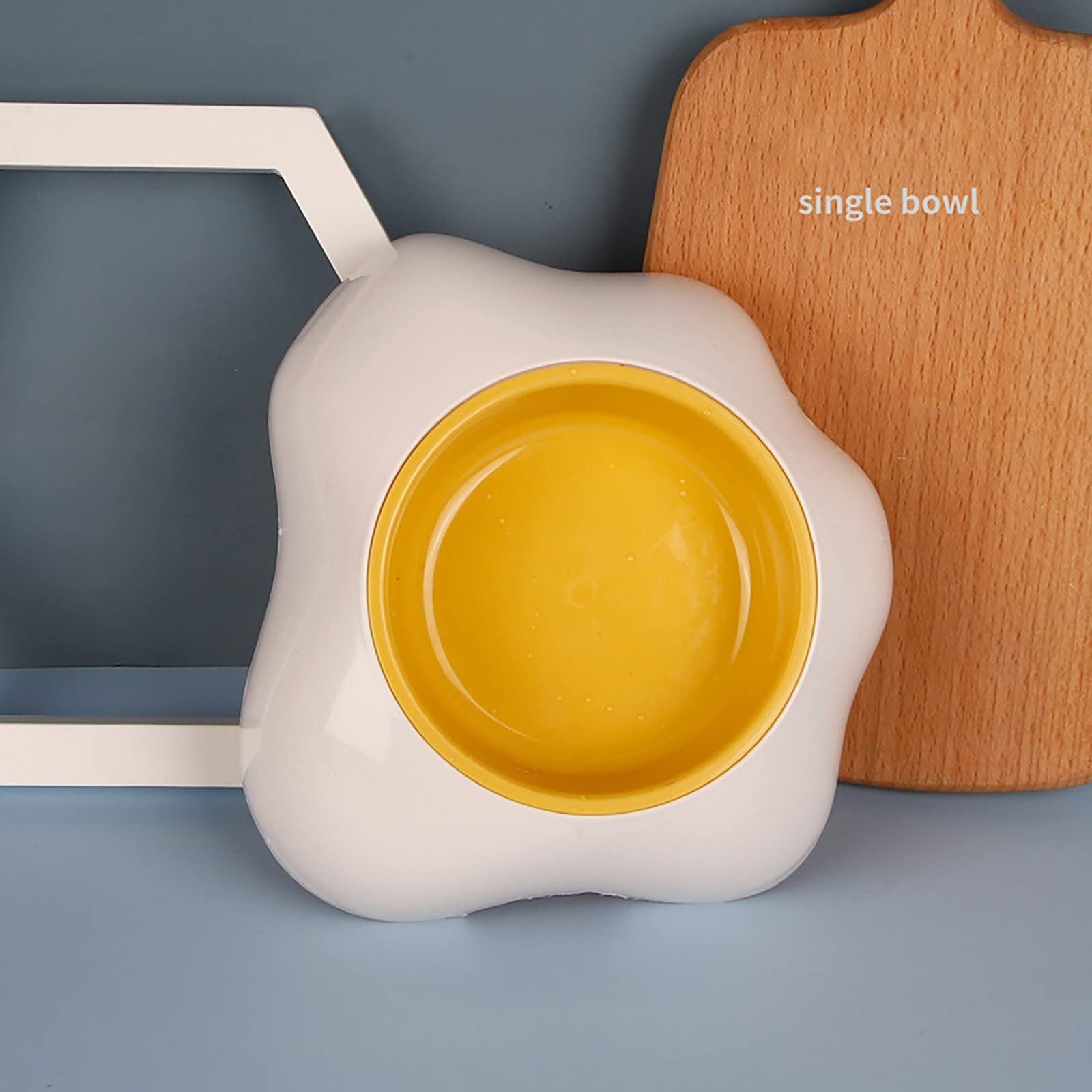 Egg-shaped Pet Drinking Bowl Feeder